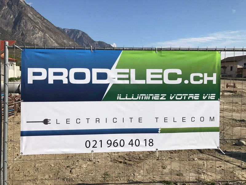 PANNEAU PUBLICITAIRE PERSONNALISé vAUD ET vALAIS