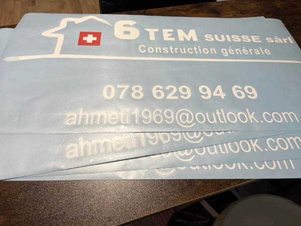 PANNEAU PUBLICITAIRE PERSONNALISé vAUD ET vALAIS