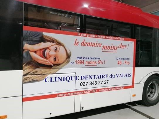 PANNEAU PUBLICITAIRE PERSONNALISé vAUD ET vALAIS