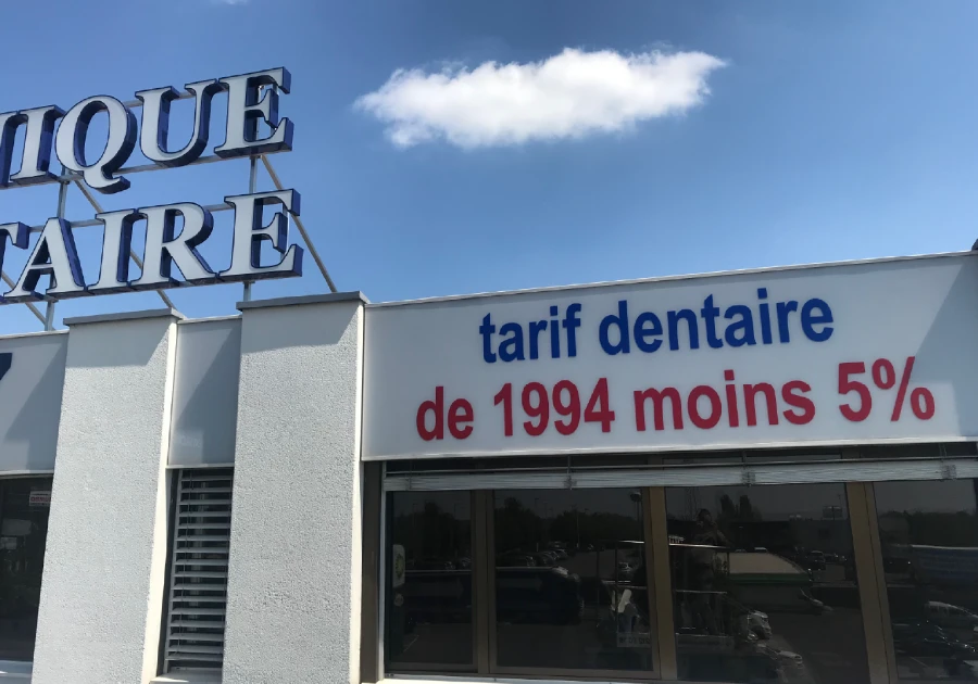 enseigne lumineuse clinique dentaire-01
